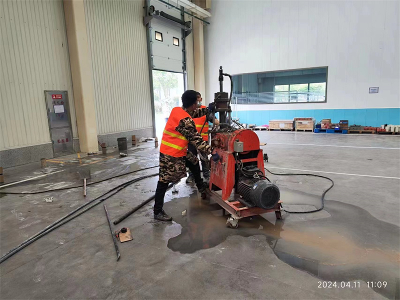 未央厂房地面下沉塌陷注浆加固施工